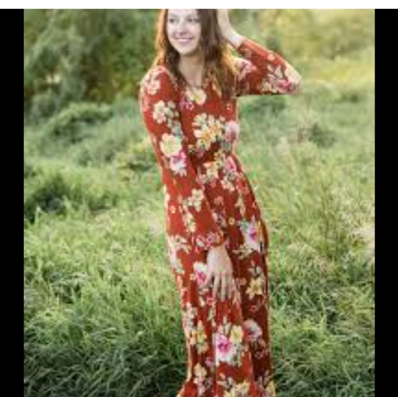 Almost Famous Cover-Up - Picture 1 of 6